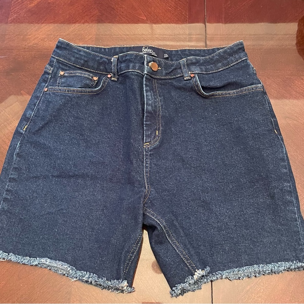 Boden “The Salcombe Short” , US 8, 6inch inseam